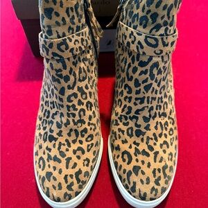 Paolo Leopard Print Sneakers in Tan and Black